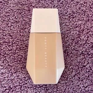 Fenty Beauty Eaze Drop Blurring Skin Tint